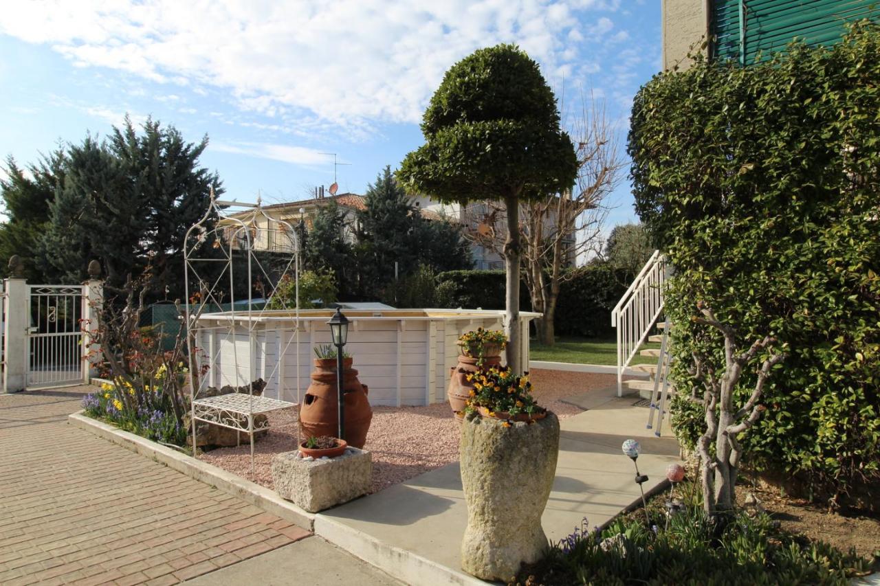 Villa Le Fate Dimora Di Charme Con Piscina 拉齐塞 外观 照片
